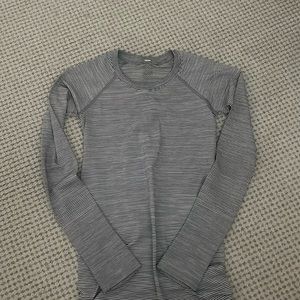 Lululemon Long Sleeve Swiftly Tech Black and White Stripe Size 2